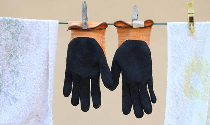 cleaning-and-hanging-work-gloves