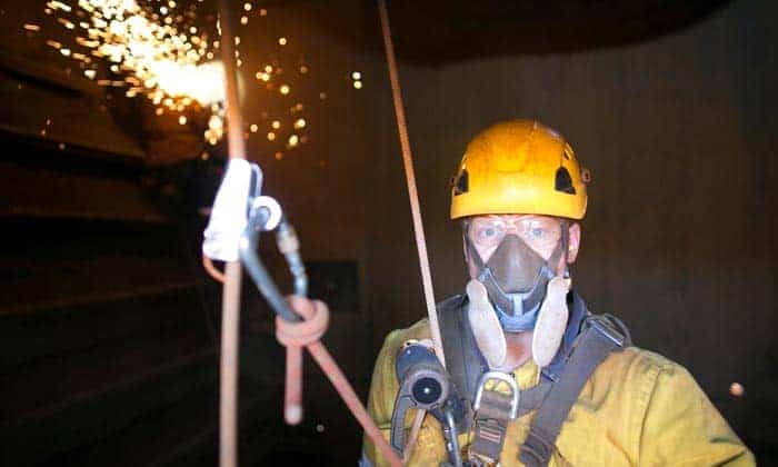 respirator-under-welding-helmet