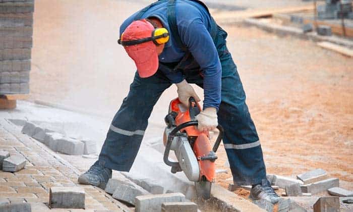 ear-muffs-for-construction-workers