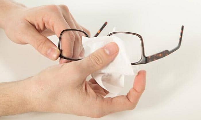 best lens cleaning wipes