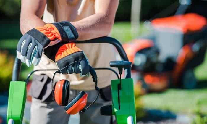 ear-protection-for-lawn-mowing