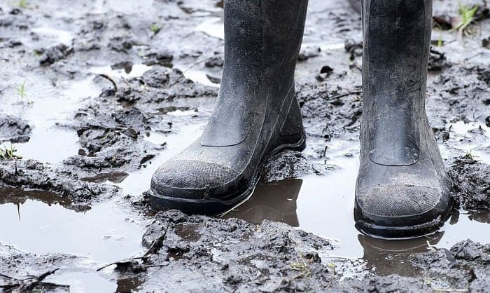 rubber-mud-boots