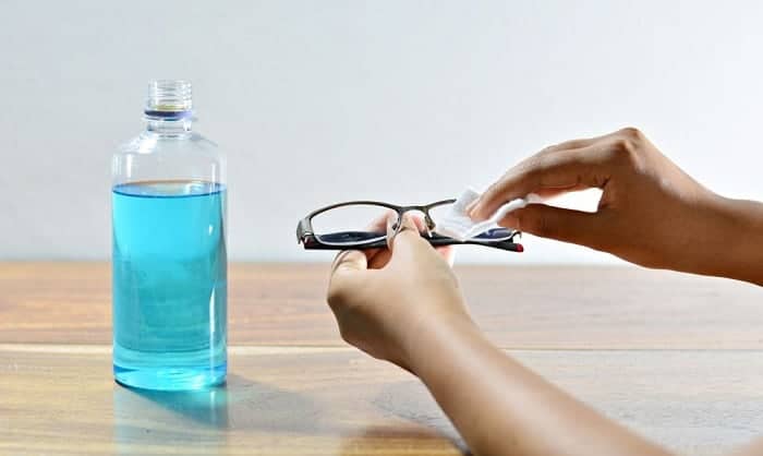 remove-spray-paint-from-polycarbonate-glasses