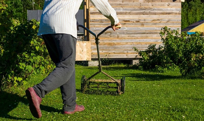 best shoes for yard work