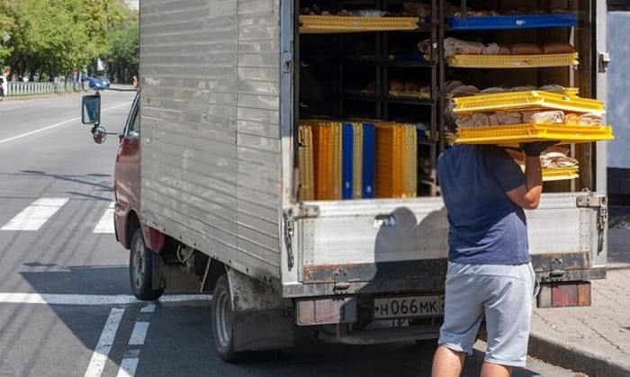 long-cargo-shorts-for-men