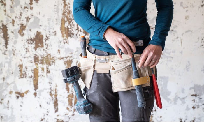 wearing-a-tool-belt