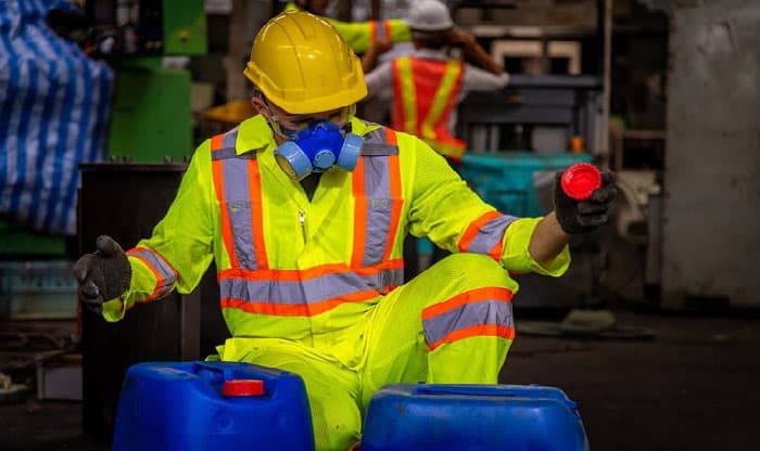 chemical-resistant-gloves-protect-against