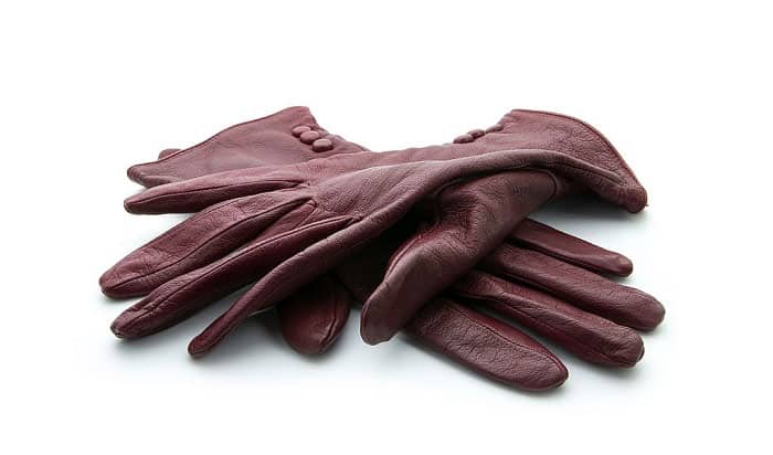 dyeing-leather-gloves
