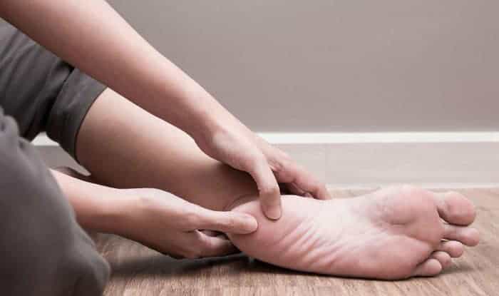 relieve-foot-pain-from-standing-all-day