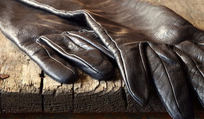 dry-leather-gloves
