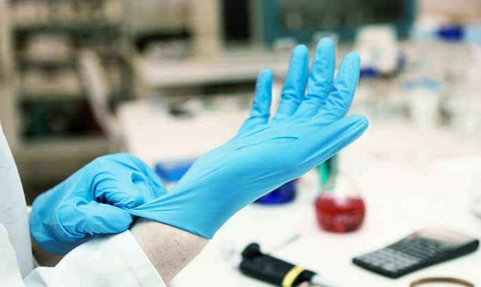 nitrile-gloves-uses