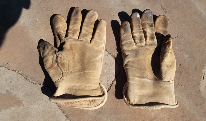 how to get rid of smelly leather gloves