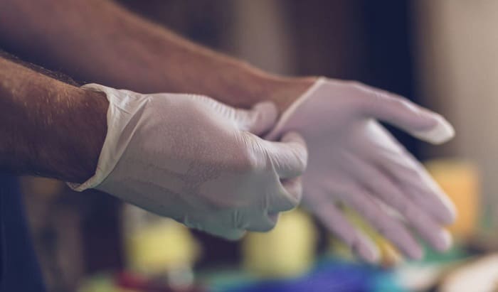 put-on-latex-gloves-with-sweaty-hands