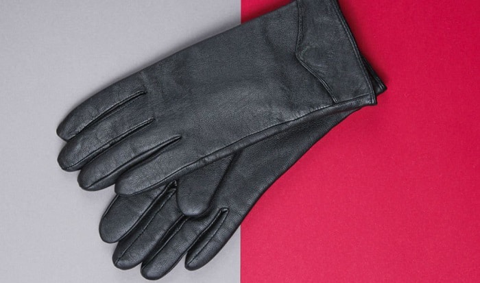 stinky-leather-gloves
