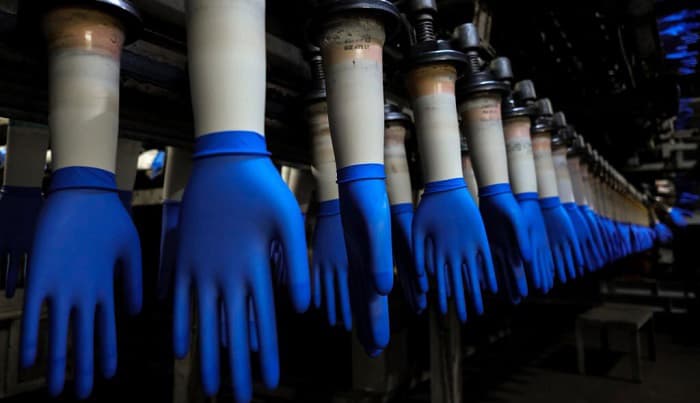 where are cranberry gloves manufactured