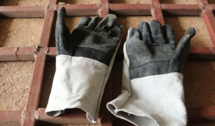 gloves-protects-your-hands-from-heat-and-flames