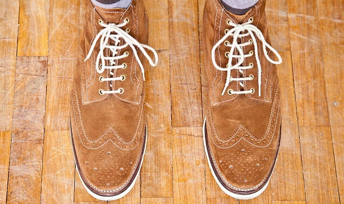 how to stretch suede shoes