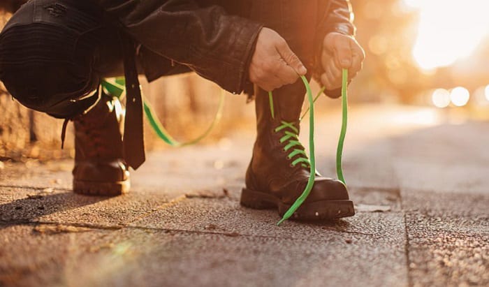 lacing-boots