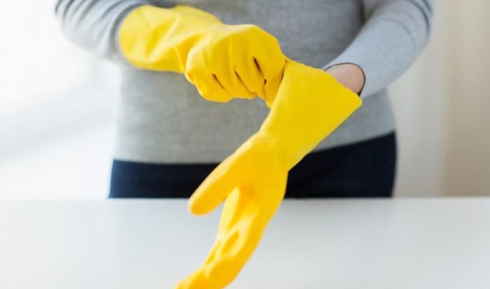 wash-rubber-gloves