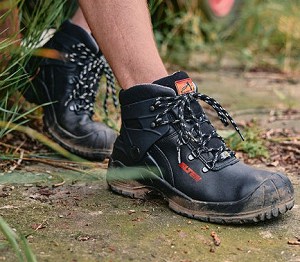 heat-rash-on-feet-from-work-boots