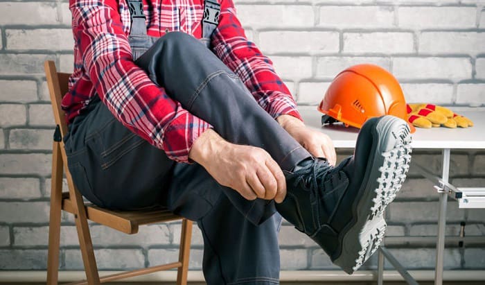 how to keep feet dry in work boots