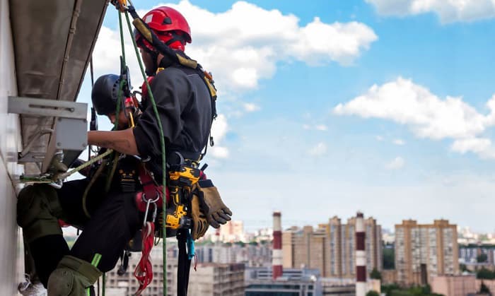 use-a-safety-harness