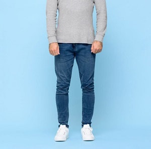 Relaxed Fit vs Straight Fit: Which Suits You Best?
