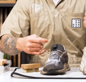 step-2-to-hand-wash-On-Cloud-shoes