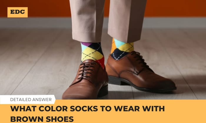 what color socks to wear with brown shoes